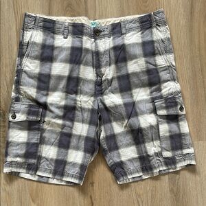 Tommy Bahama 100% Cotton Plaid Cargo Men Shorts - Gray